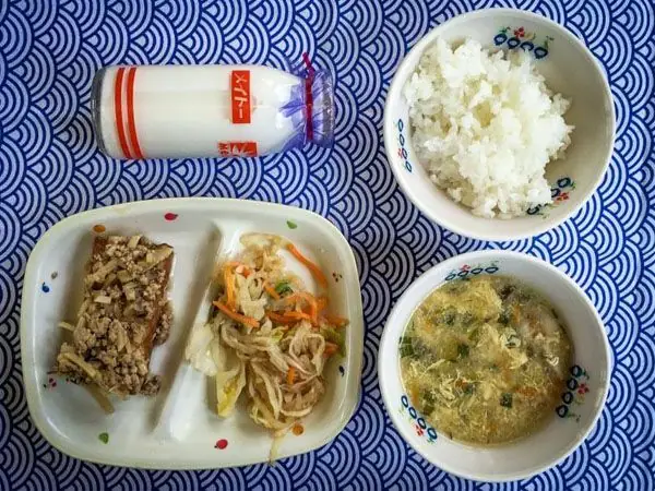 Thực Đơn Ăn Dặm Kiểu Nhật Cho Bé 12 Tháng: Gợi Ý Chi Tiết & Lời Khuyên Từ Chuyên Gia