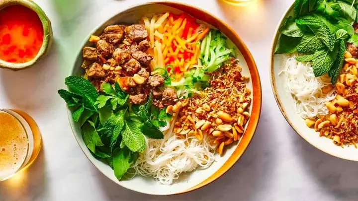 Bà Bầu Ăn Bún Thịt Nướng Được Không? Lưu Ý Quan Trọng Và Giải Đáp Chi Tiết Bà Bầu Ăn Bún Thịt Nướng Được Không? Lưu Ý Quan Trọng Và Giải Đáp Chi Tiết