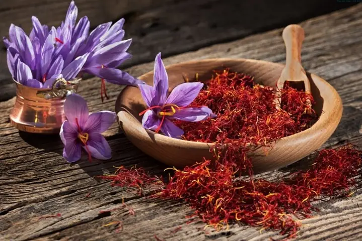 Bà Bầu Có Được Uống Saffron Không? Thời Điểm Và Liều Lượng An Toàn
