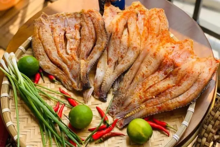 Bà Bầu Ăn Cá Khô Được Không? Lợi Ích, Tác Hại & Lưu Ý Quan Trọng Bà Bầu Ăn Cá Khô Được Không? Lợi Ích, Tác Hại & Lưu Ý Quan Trọng
