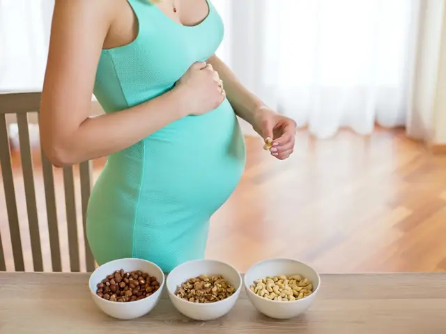 Bà Bầu Nên Ăn Chè Gì Để Vừa Bổ Dưỡng Vừa An Thai? Khám Phá 7+ Món Tốt Nhất