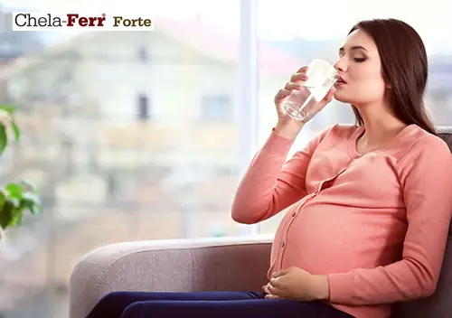 Bà Bầu Uống Ít Nước Có Sao Không? Tác Hại Và Lời Khuyên Bổ Sung Nước Đầy Đủ