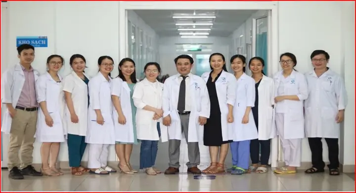 Bác Sĩ Huỳnh Quốc Hiếu: Thông Tin Chi Tiết Về Chuyên Khoa Sản Tại Quảng Ngãi