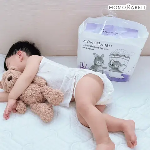 Có Nên Thay Bỉm Cho Bé Ban Đêm Khi Bé Đang Ngủ? Hướng Dẫn Chi Tiết