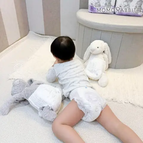 Có Nên Thay Bỉm Cho Bé Ban Đêm Khi Bé Đang Ngủ? Hướng Dẫn Chi Tiết