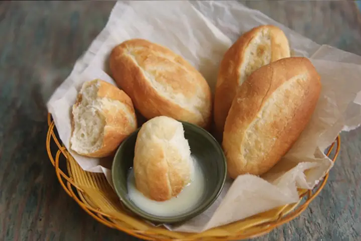 Bánh Mì Chấm Sữa Ông Thọ Có Béo Không? Giải Đáp Chi Tiết Từ Chuyên Gia Dinh Dưỡng