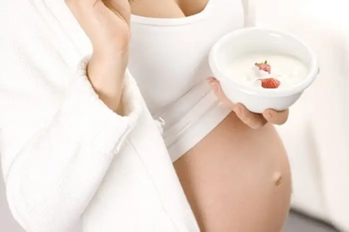 Bà Bầu 3 Tháng Đầu Có Nên Ăn Sữa Chua Không? Lợi Ích, Lưu Ý Và Loại Tốt Nhất