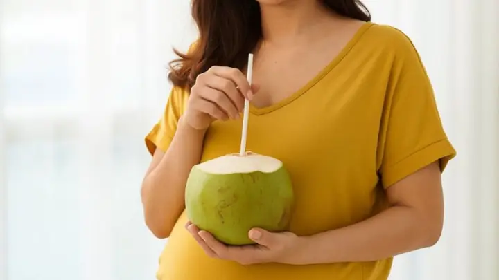 Bầu Uống Nước Dừa Lúc Nào Tốt Nhất? Thời Điểm & Lợi Ích Không Ngờ