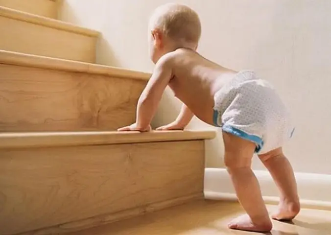 Bé Bao Nhiêu Tuổi Biết Đi? Mốc Phát Triển Chuẩn Và Cách Hỗ Trợ Bé Tập Đi Đúng Cách Bé Bao Nhiêu Tuổi Biết Đi? Mốc Phát Triển Chuẩn Và Cách Hỗ Trợ Bé Tập Đi Đúng Cách