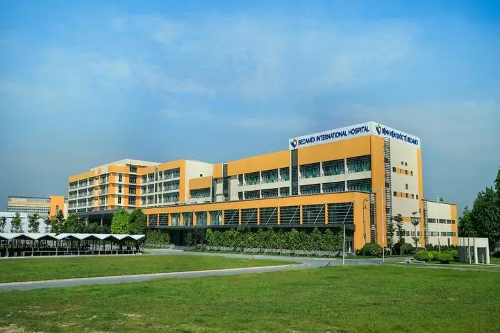 Bệnh Viện Quốc Tế Becamex Bình Dương: Đánh Giá Chất Lượng, Chi Phí & Kinh Nghiệm Thực Tế