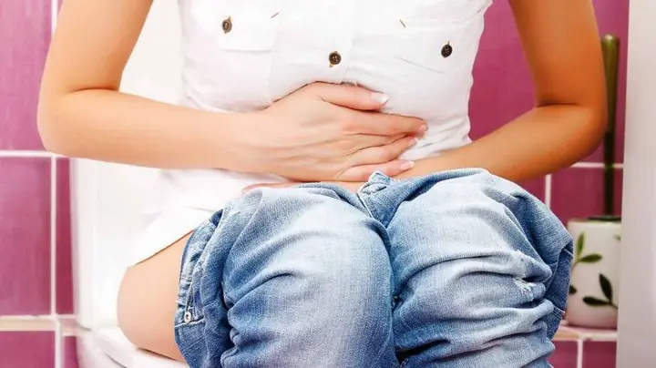 Bà Bầu Bị Sôi Bụng Tiêu Chảy Khi Mang Thai: Nguyên Nhân, Tác Hại Và Cách Xử Lý An Toàn Bà Bầu Bị Sôi Bụng Tiêu Chảy Khi Mang Thai: Nguyên Nhân, Tác Hại Và Cách Xử Lý An Toàn