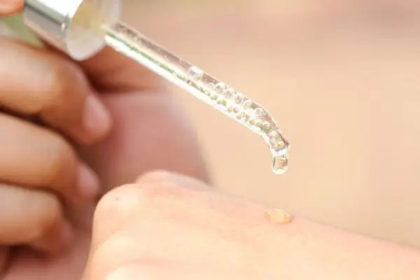 Bôi Serum Bao Lâu Thì Bôi Kem Chống Nắng Chuẩn Chuyên Gia Da Liễu Bôi Serum Bao Lâu Thì Bôi Kem Chống Nắng Chuẩn Chuyên Gia Da Liễu