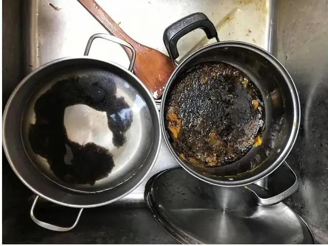 Cách Đánh Rửa Xoong Nồi Bị Cháy Đen Hiệu Quả Tại Nhà