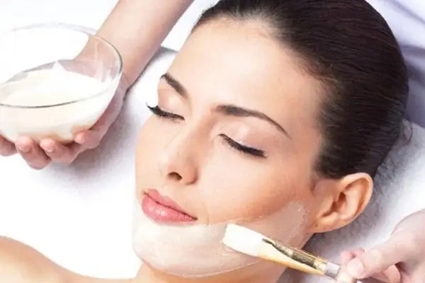 Dưỡng Da Bằng Sữa Chua: Bí Quyết Làn Da Mịn Màng, Sáng Hồng Tự Nhiên Tại Nhà