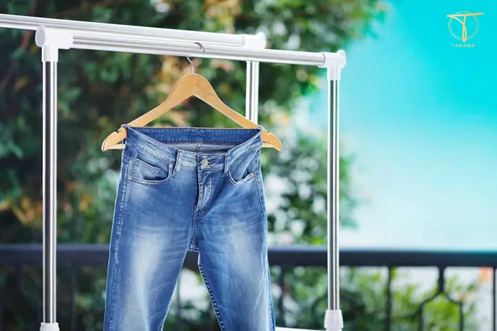 Cách Giặt Quần Jean Không Bị Bạc Màu & Bền Màu Như Mới Cách Giặt Quần Jean Không Bị Bạc Màu & Bền Màu Như Mới