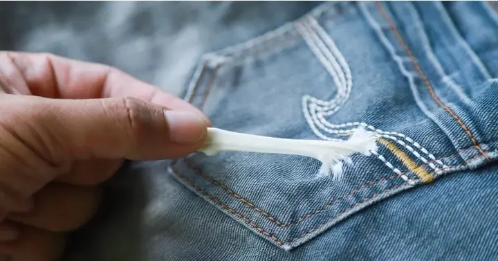 Cách Tẩy Sạch Kẹo Cao Su Dính Trên Quần Áo Nhanh Chóng, Không Hư Vải