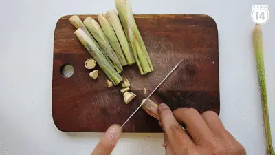 Cách Làm Tinh Dầu Sả Nguyên Chất Tại Nhà Để Xông Mặt Thư Giãn & Chăm Sóc Da