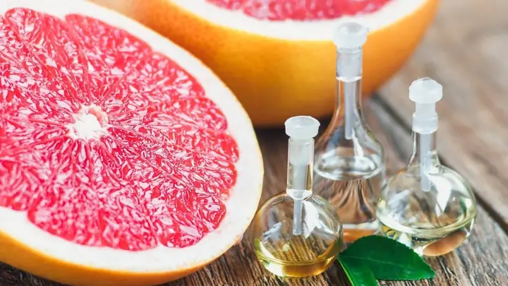 Cách Làm Tinh Dầu Vỏ Bưởi Tại Nhà Dưỡng Tóc Hiệu Quả Nhất