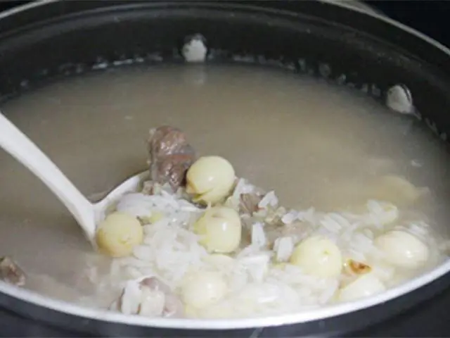 Cách Nấu Cháo Hạt Sen Tươi: Hướng Dẫn Chi Tiết Từ A-z Cho Món Ngon Bổ Dưỡng