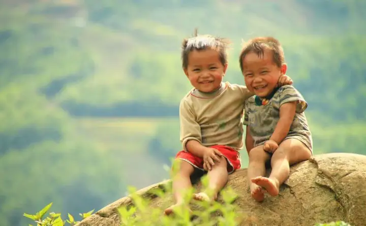 Bí Quyết Sống Vui Vẻ, Lạc Quan: Khám Phá Hành Trình Hạnh Phúc Toàn Diện