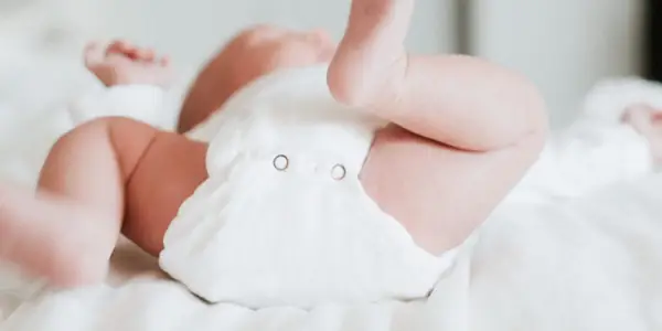 Hướng Dẫn Sử Dụng Quần Đóng Bỉm Cho Trẻ Sơ Sinh Đúng Cách: Bí Quyết Cho Bé Khỏe Mạnh, Mẹ An Tâm