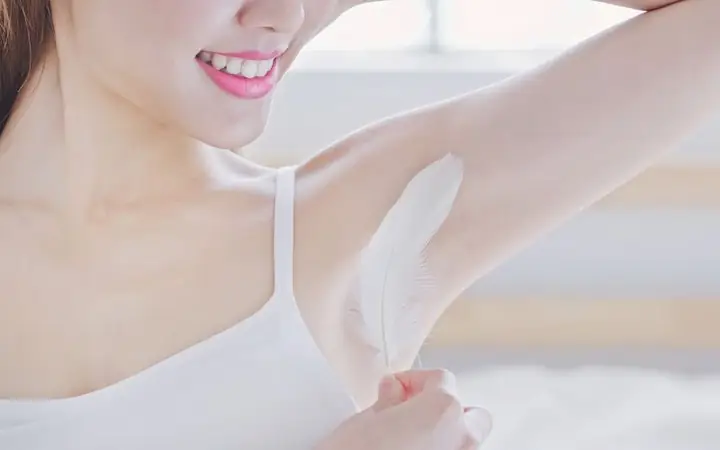 Bí Quyết Tẩy Lông Nách Cho Nữ Tại Nhà: An Toàn, Hiệu Quả & Tiết Kiệm Chi Phí