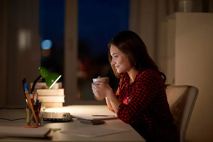 10 Bí Quyết Vàng Giúp Bạn Thức Khuya Học Bài Mà Không Buồn Ngủ, Tỉnh Táo Cả Đêm