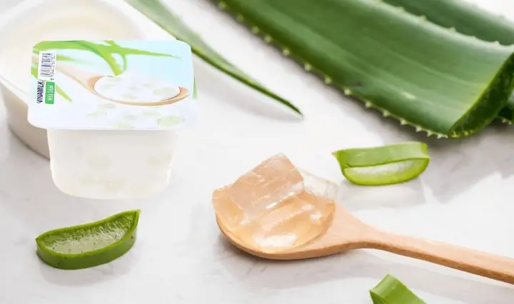 Sữa Chua Trị Mụn: Cách Dùng Hiệu Quả & Những Lưu Ý Quan Trọng Cho Làn Da