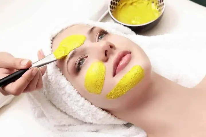 Cách Trị Thâm Mụn Bằng Tinh Bột Nghệ Hiệu Quả Tại Nhà & Lưu Ý