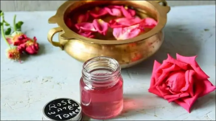 Hướng Dẫn Tự Làm Nước Hoa Hồng Dưỡng Da Tại Nhà: Bí Quyết Đơn Giản & Hiệu Quả