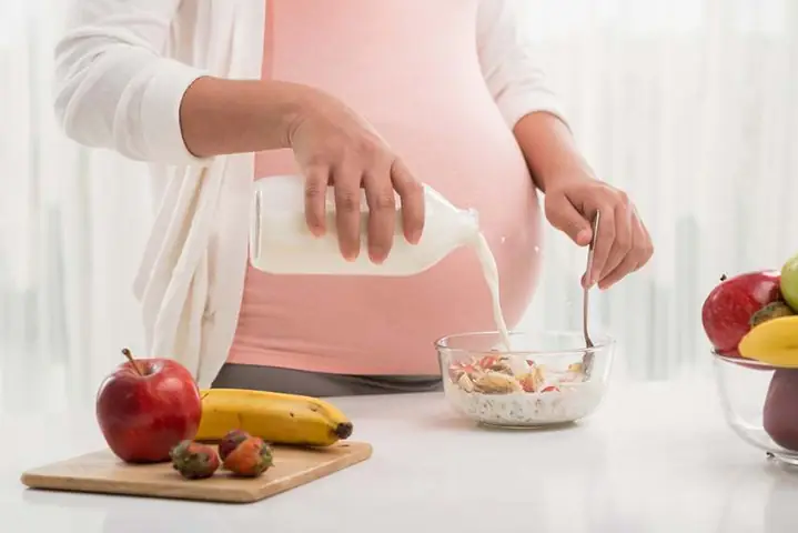 Uống Sữa Bầu Đúng Cách: Thời Điểm, Lượng & Lưu Ý Vàng Cho Mẹ Khỏe, Bé Khỏe