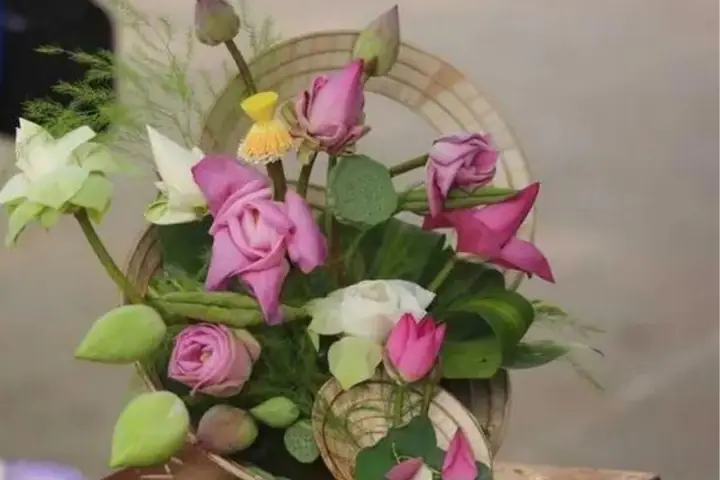 Gợi Ý Mẫu Cắm Hoa Ngày 20/10 Đẹp, Ý Nghĩa & Hướng Dẫn Tự Tay Làm Tặng Nàng