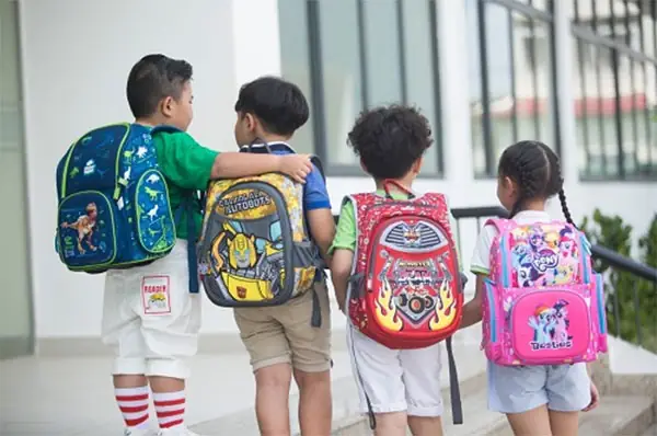 Chọn Cặp Học Sinh Lớp 1: Hướng Dẫn Toàn Diện Bảo Vệ Cột Sống Bé Yêu Chọn Cặp Học Sinh Lớp 1: Hướng Dẫn Toàn Diện Bảo Vệ Cột Sống Bé Yêu