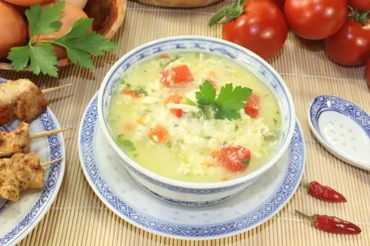 Cháo Trứng Gà Nấu Với Rau Gì Cho Bé Ăn Dặm Ngon & Đủ Chất?