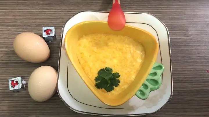 Cháo Trứng Phô Mai Cho Bé: Công Thức & Lưu Ý Ăn Dặm Thông Minh