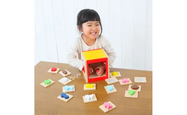 Chơi Cùng Con Đơn Giản: Gắn Kết Yêu Thương & Phát Triển Toàn Diện Cho Bé