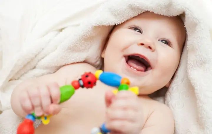 Khám Phá Thế Giới Cùng Bé 5 Tháng Tuổi: 10+ Hoạt Động Vui Nhộn & Ý Nghĩa Cho Bé Phát Triển Toàn Diện