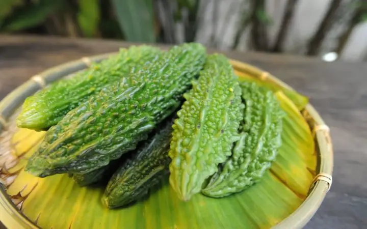Bà Bầu Ăn Canh Khổ Qua Được Không? Hướng Dẫn Ăn Đúng Cách & Lưu Ý