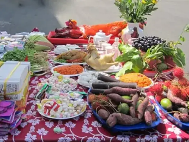 Bà Bầu Ăn Đồ Cúng Được Không? Giải Đáp Từ Chuyên Gia & Quan Niệm Dân Gian Bà Bầu Ăn Đồ Cúng Được Không? Giải Đáp Từ Chuyên Gia & Quan Niệm Dân Gian
