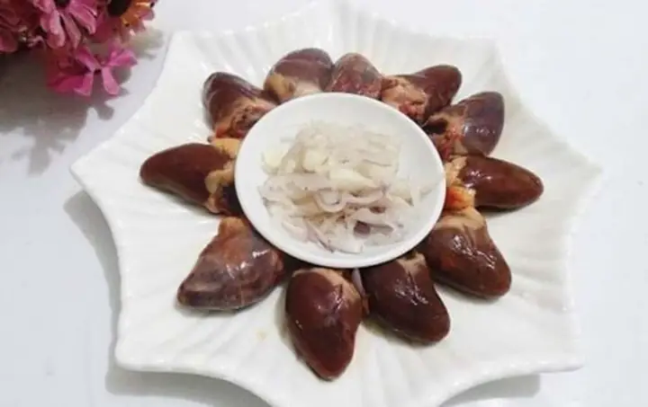 Có Nên Cho Trẻ Ăn Tim Gà? Độ Tuổi, Lợi Ích Và Lưu Ý Cần Biết