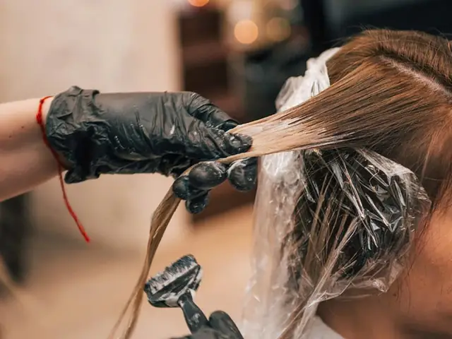 Bà Bầu Có Thể Duỗi Tóc Được Không? Cần Lưu Ý Gì Để An Toàn?