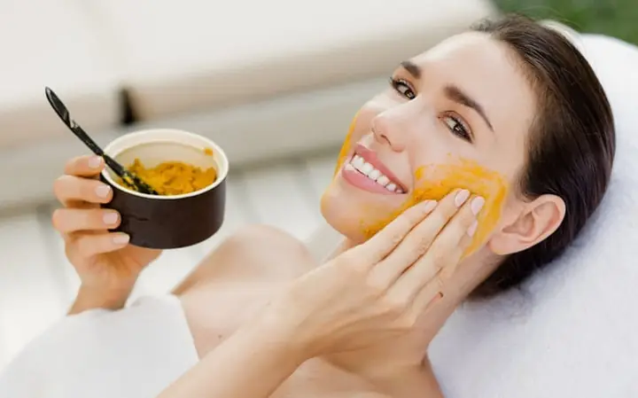 Công Dụng Tinh Bột Nghệ Đắp Mặt: Trị Mụn, Mờ Thâm, Dưỡng Sáng Da An Toàn Tại Nhà Công Dụng Tinh Bột Nghệ Đắp Mặt: Trị Mụn, Mờ Thâm, Dưỡng Sáng Da An Toàn Tại Nhà