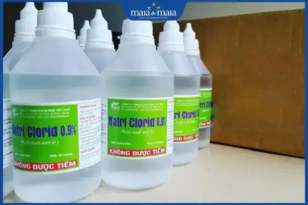 Da Khô Có Nên Rửa Mặt Bằng Nước Muối? Tác Hại Và Lời Khuyên Từ Chuyên Gia Da Khô Có Nên Rửa Mặt Bằng Nước Muối? Tác Hại Và Lời Khuyên Từ Chuyên Gia