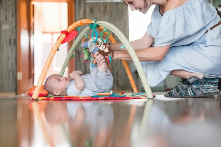Điều Nên Dạy Cho Trẻ 6 Tháng Tuổi Để Thông Minh & Phát Triển Toàn Diện