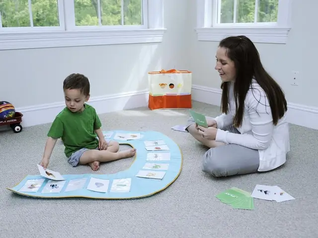Bật Cơ Hội Ngôn Ngữ: Hướng Dẫn Toàn Diện Cách Dạy Trẻ Tự Kỷ Tập Nói Tại Nhà Bật Cơ Hội Ngôn Ngữ: Hướng Dẫn Toàn Diện Cách Dạy Trẻ Tự Kỷ Tập Nói Tại Nhà