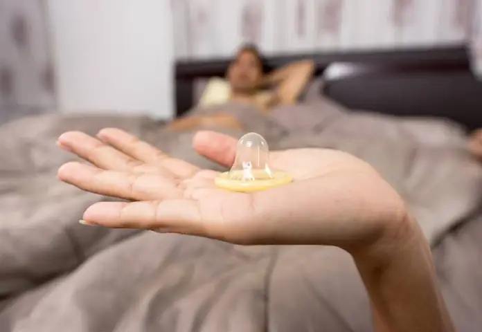 Đeo Bao Cao Su Có Mất Cảm Giác Không? Mẹo Tăng Khoái Cảm Hiệu Quả
