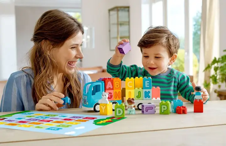 Chọn Đồ Chơi Cho Bé 3 Tuổi: Bí Quyết Phát Triển Toàn Diện, Vừa Học Vừa Chơi