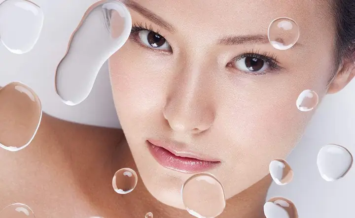 Bí Quyết Dưỡng Ẩm Cho Da Mùa Đông: Làn Da Mịn Màng, Không Khô Sần Bí Quyết Dưỡng Ẩm Cho Da Mùa Đông: Làn Da Mịn Màng, Không Khô Sần