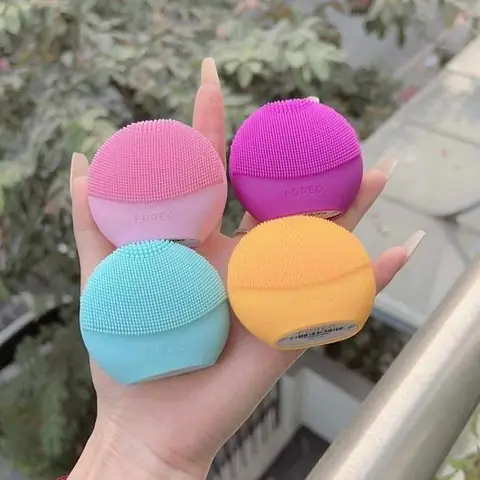 So Sánh Foreo Luna Mini 2 Và Play Plus: Đâu Là Lựa Chọn Tốt Nhất Cho Làn Da Của Bạn?