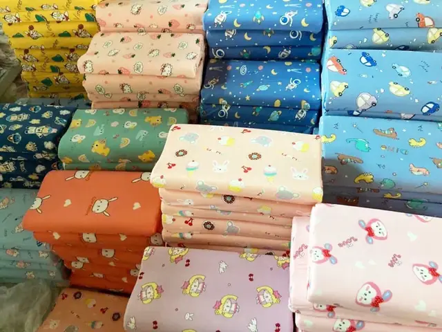 Gối Ôm Cao Su Non Cho Bé: Tiêu Chí Chọn Lựa & Lợi Ích Cho Giấc Ngủ
